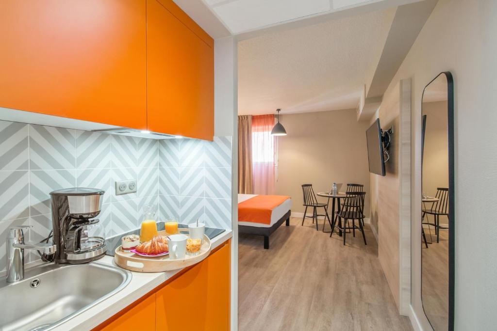 Appart'City Confort Montpellier Saint Roch 3* appart' hôtel avec terrasse commune  
