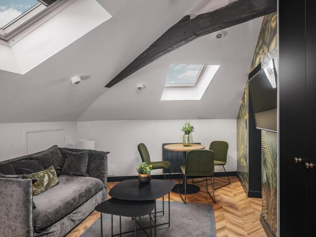 Maisons du Monde Hôtel & Suites appart 'hôtel à quelques pas du Château des ducs de Bretagn